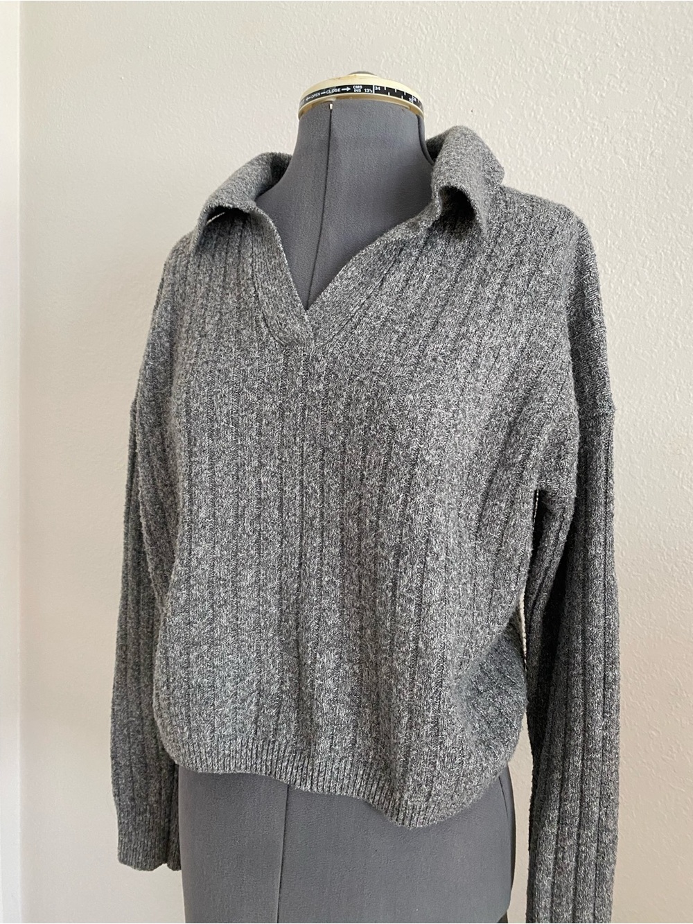 Charcoal Ribbed V-Neck Collared Women's Sweater/classic/preppy